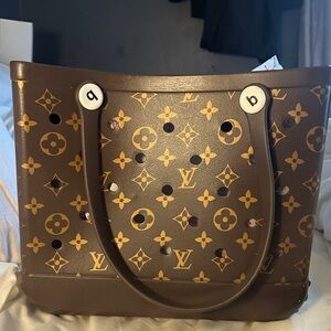 Luxury Brown Tote with Iconic Pattern